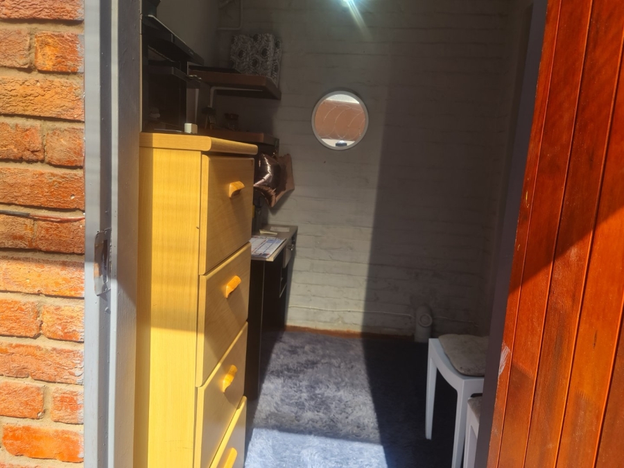 4 Bedroom Property for Sale in Oos Einde North West